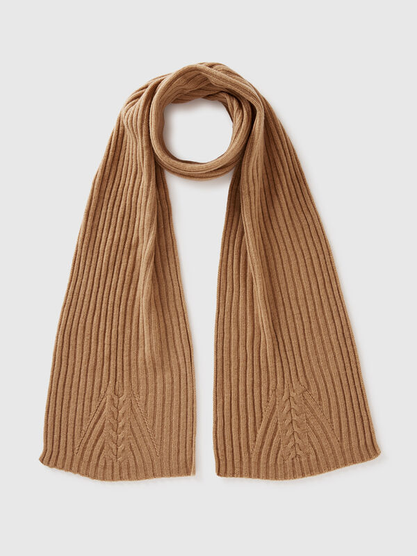 Schal mit Flechtverarbeitung Schal mit Flechtverarbeitung Damen