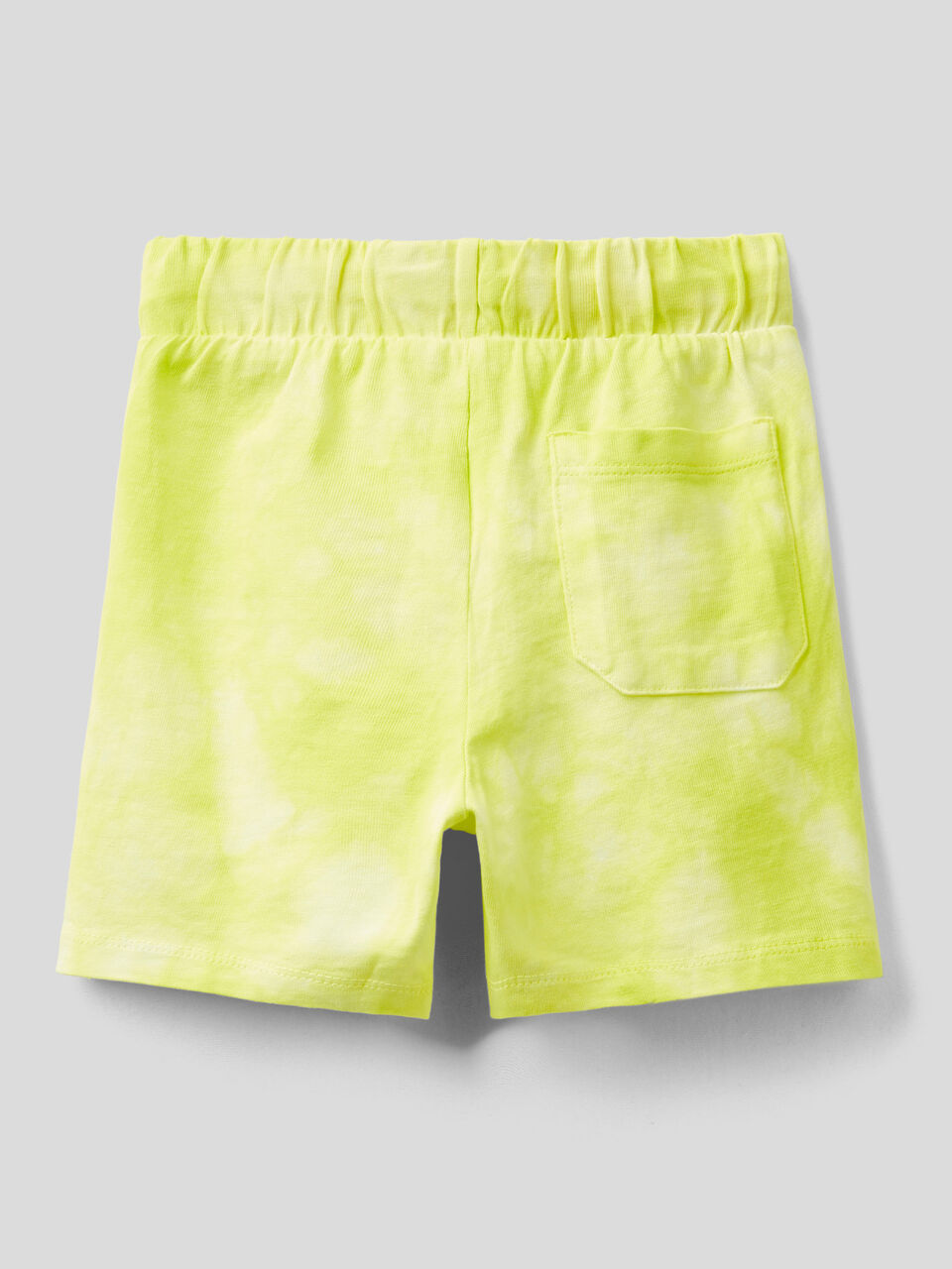 Bermudas mit Batikmuster und Tunnelzug image number 2