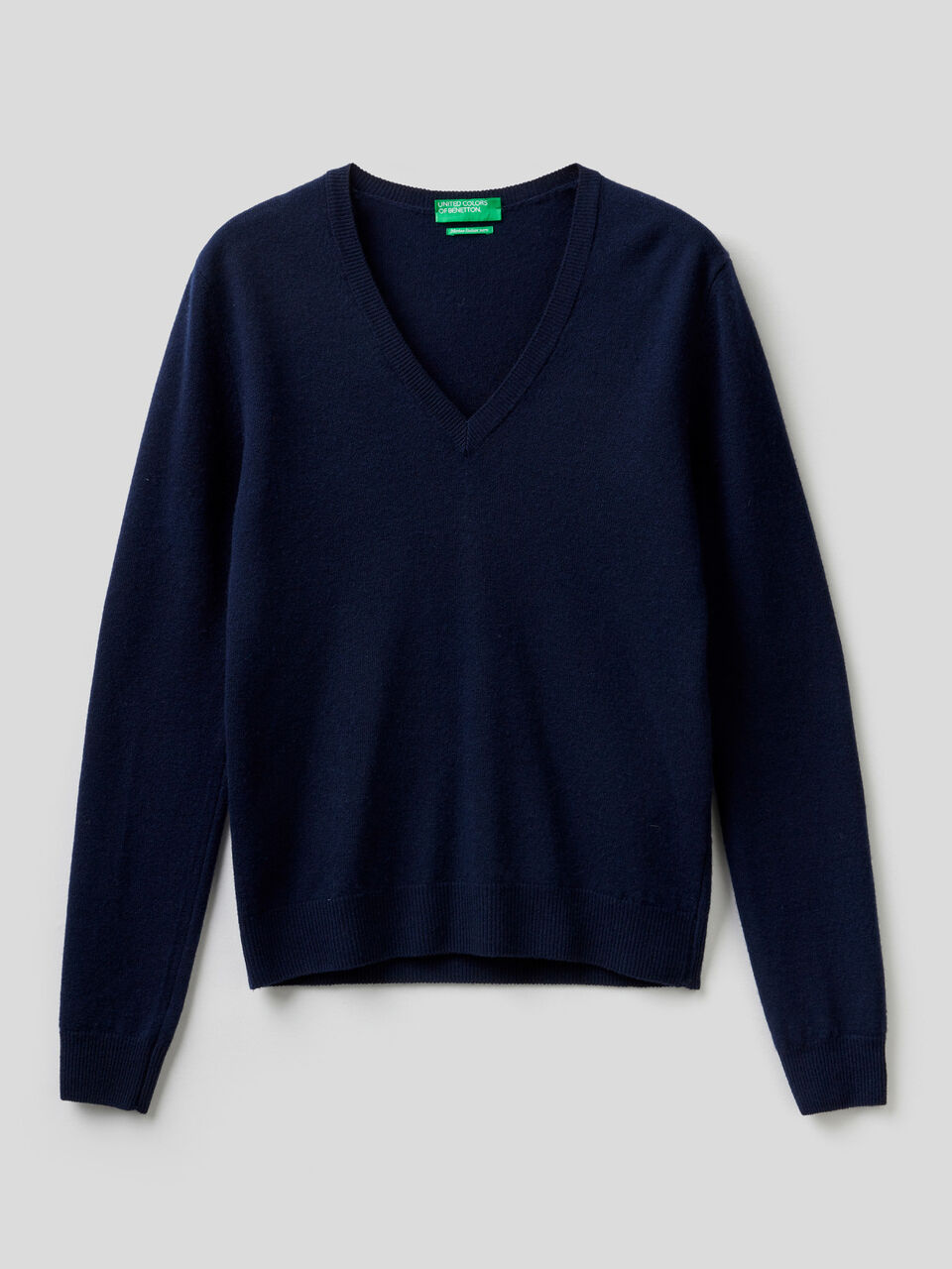 Pullover aus reiner Schurwolle mit V-Ausschnitt image number 1