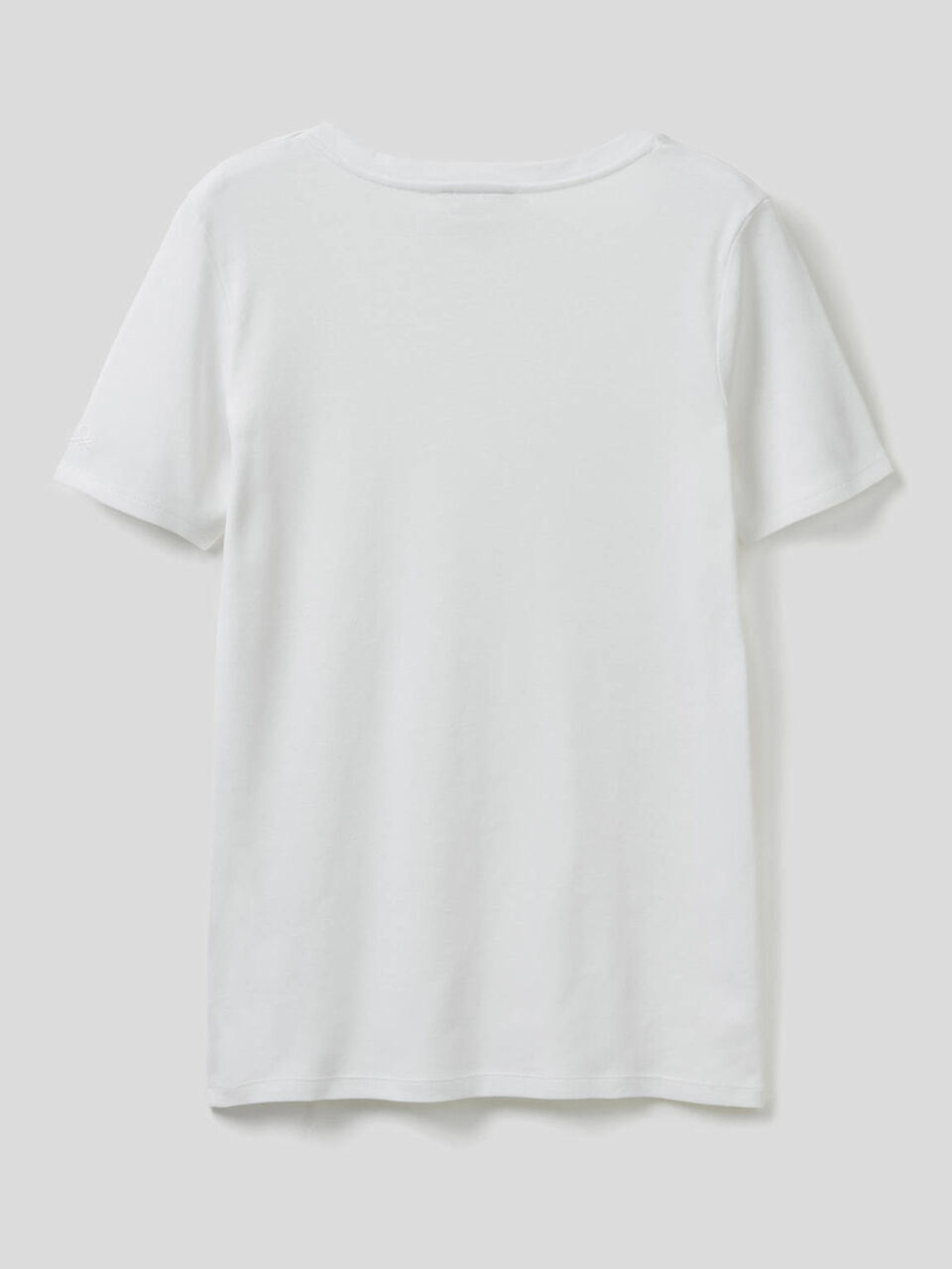 T-Shirt aus reiner Baumwolle mit V-Ausschnitt image number 2