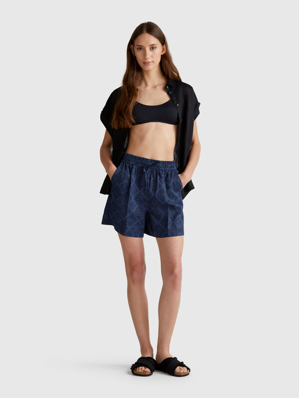 Bedruckte Leinenshorts Damen