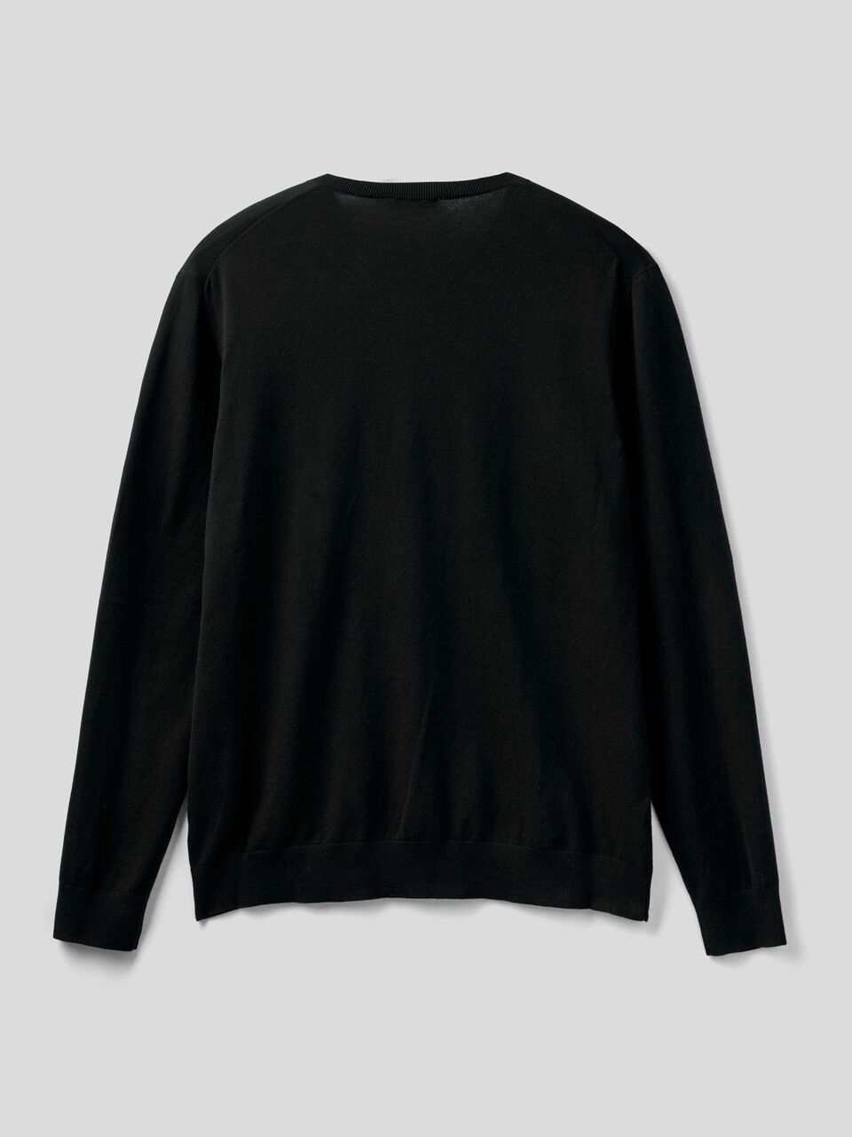 Pullover in einer leichten Baumwollmischung mit V-Ausschnitt image number 2