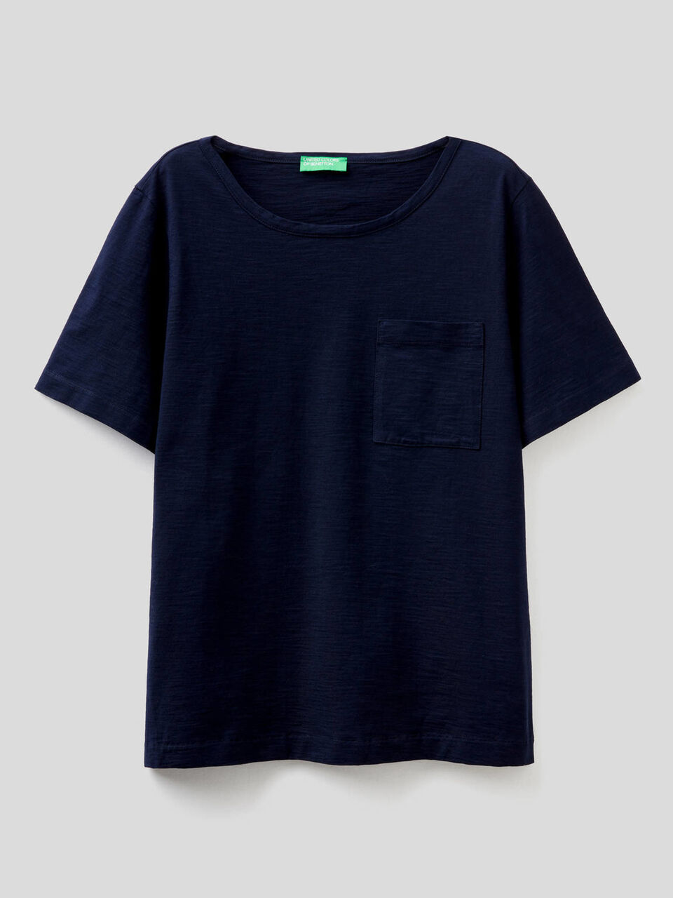 Einfarbiges T-Shirt mit Brusttasche image number 1