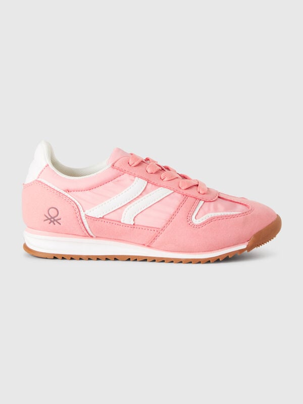 Turnschuhe aus Nylon und Wildleder Jungen