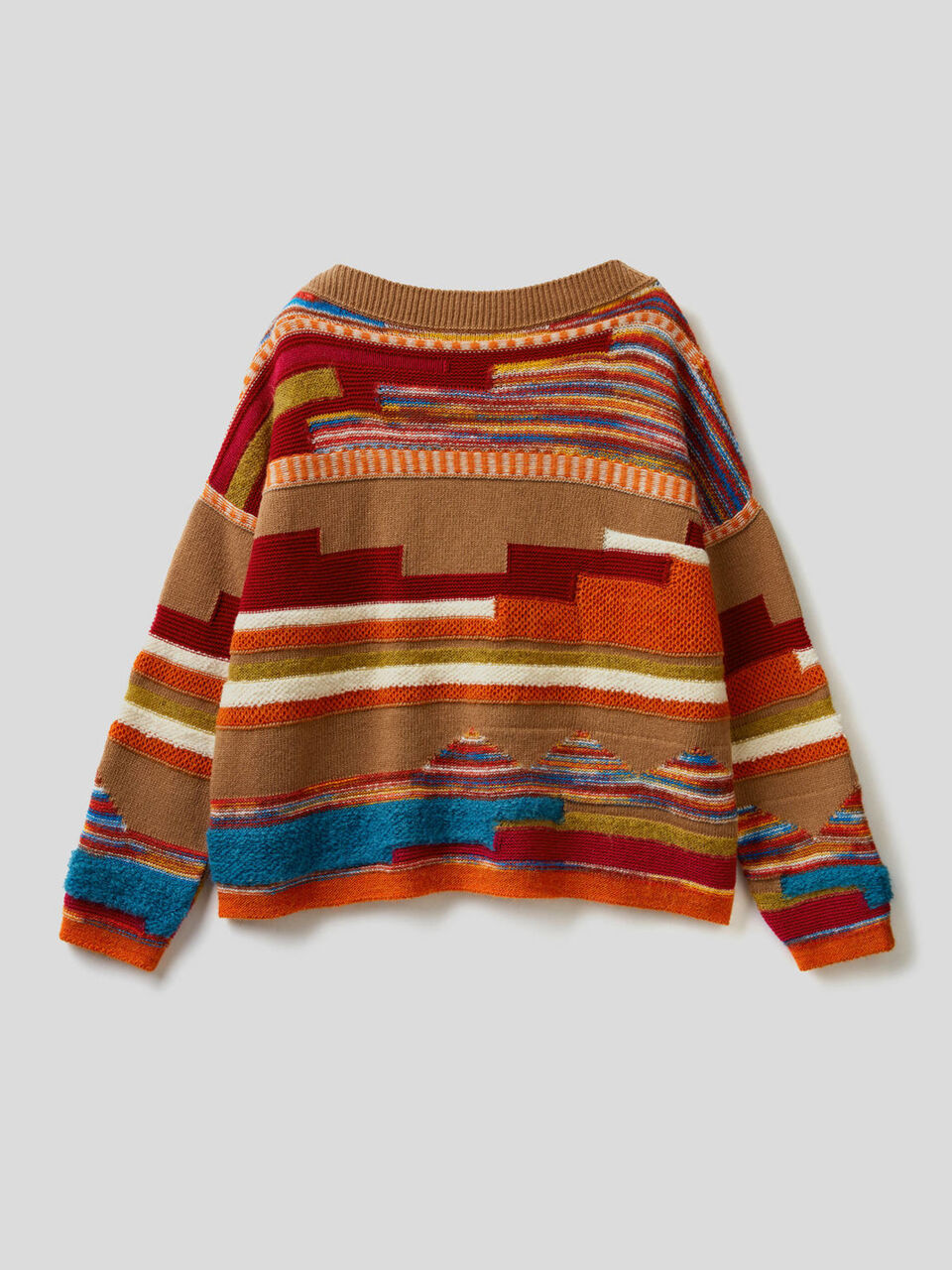Bunter Pullover mit Rundausschnitt und Intarsienmustern image number 2