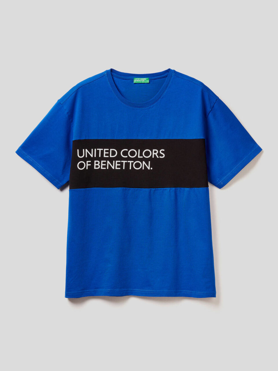 T-Shirt aus 100% Baumwolle mit Streifen in einer Kontrastfarbe image number 1