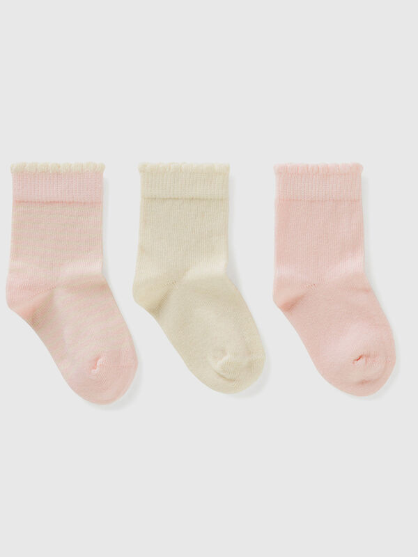 Set mit Socken in Rosatönen Newborn