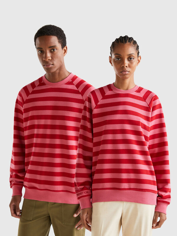 Sweatshirt mit Streifen in Rosa und Rot