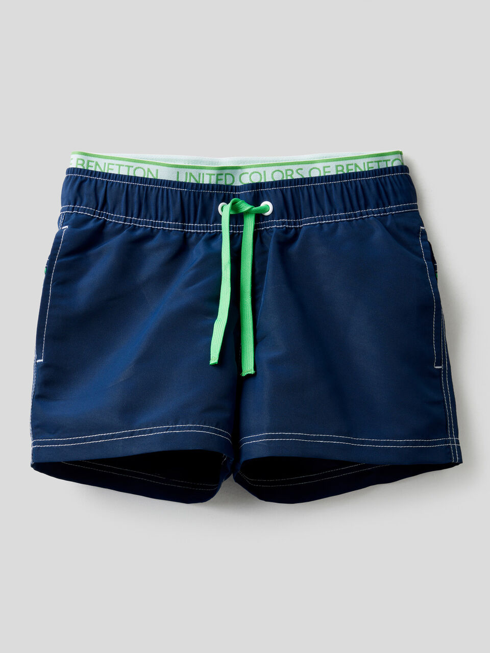 Personalisierbare Badeshorts image number 1