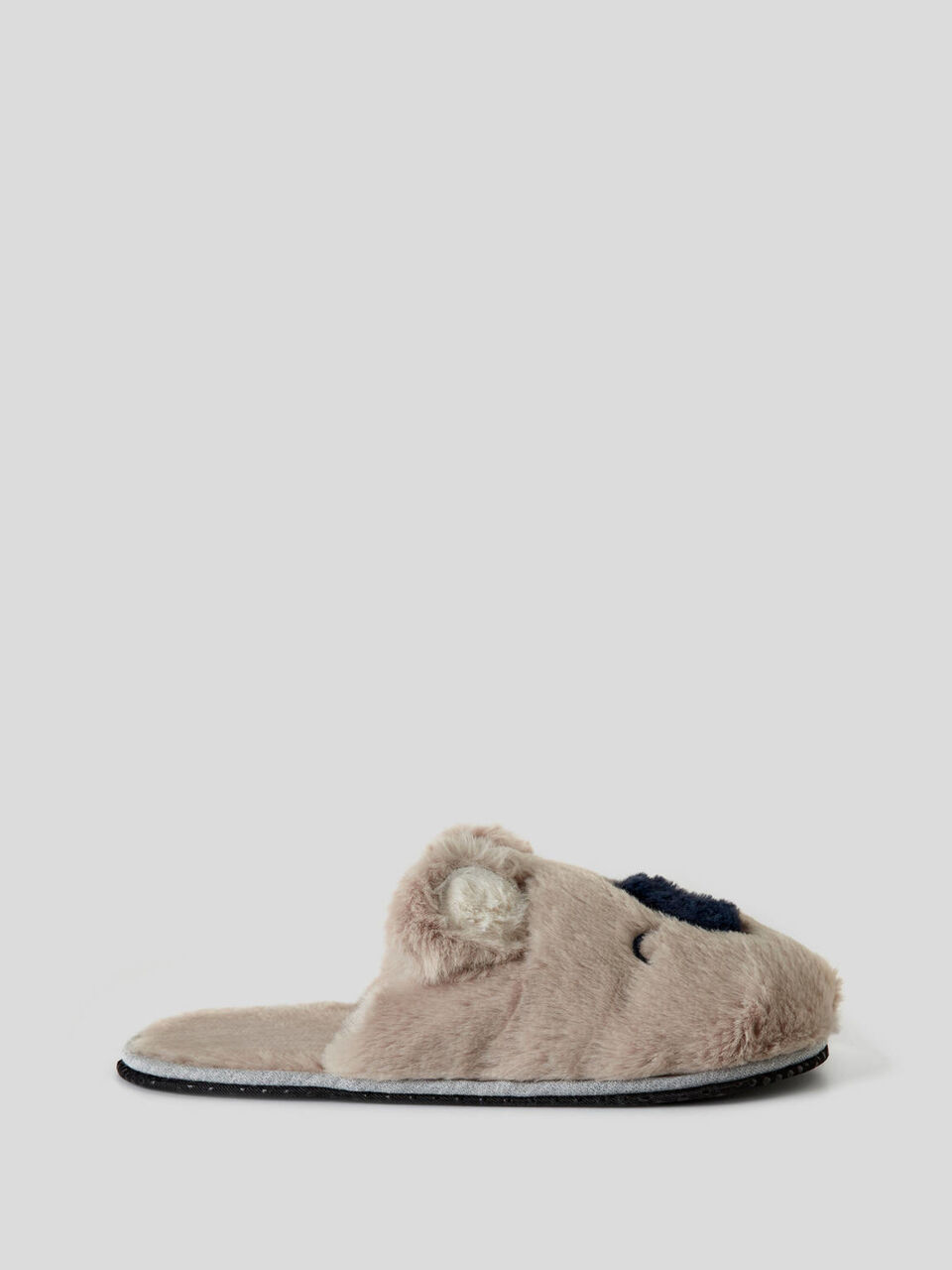 Hausschuhe aus Kunstfell mit Koala-Design image number 1