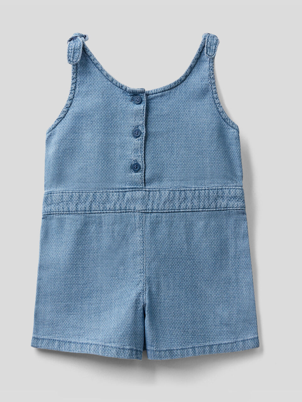 Kurzer Jumpsuit aus leichtem Jeansstoff image number 2