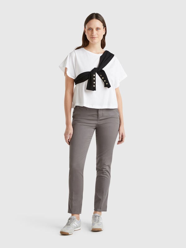 Slim Fit Chinohose aus grauer Baumwolle Damen