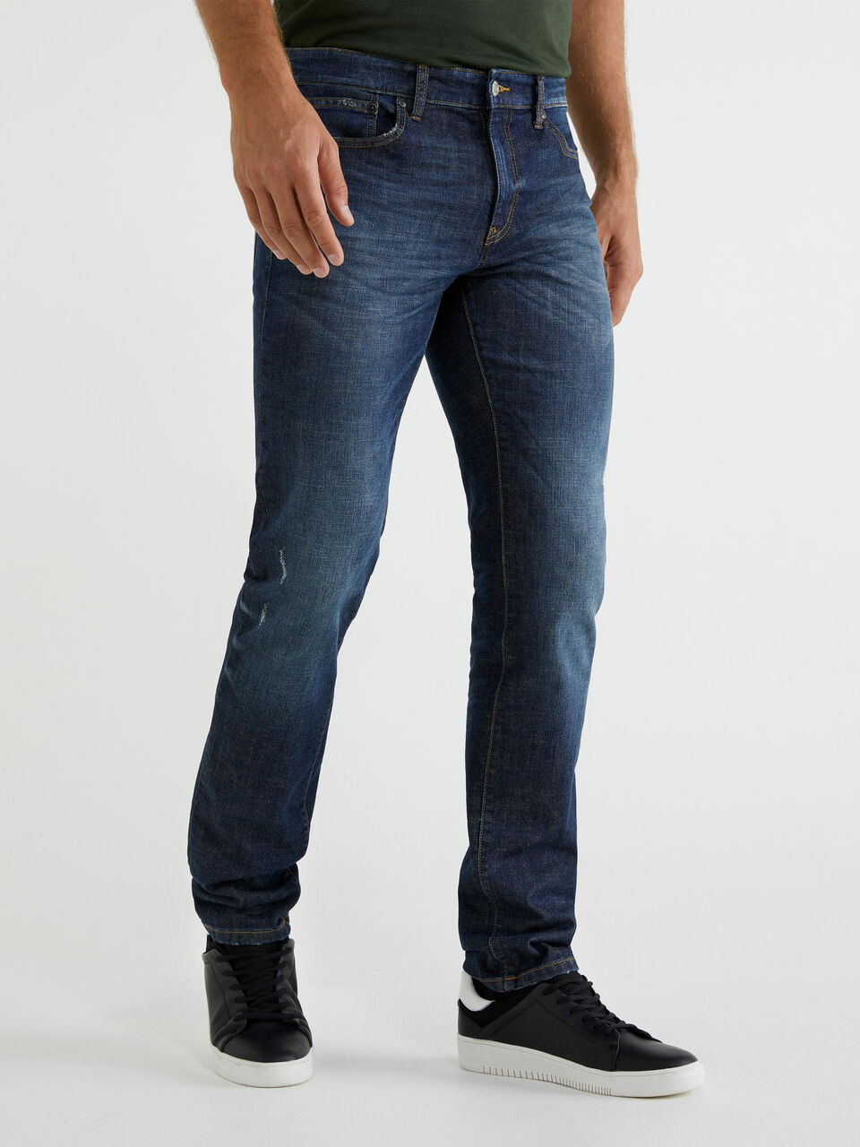 Straight-Fit-Jeans aus stretchiger Baumwolle Herren image number null