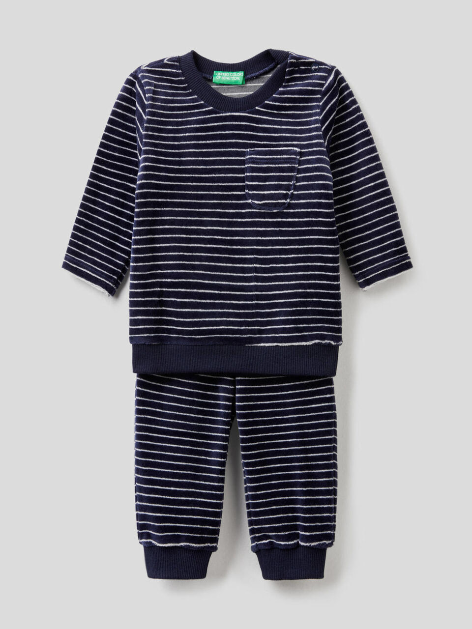 Pyjama aus Chenille mit Muster image number 1