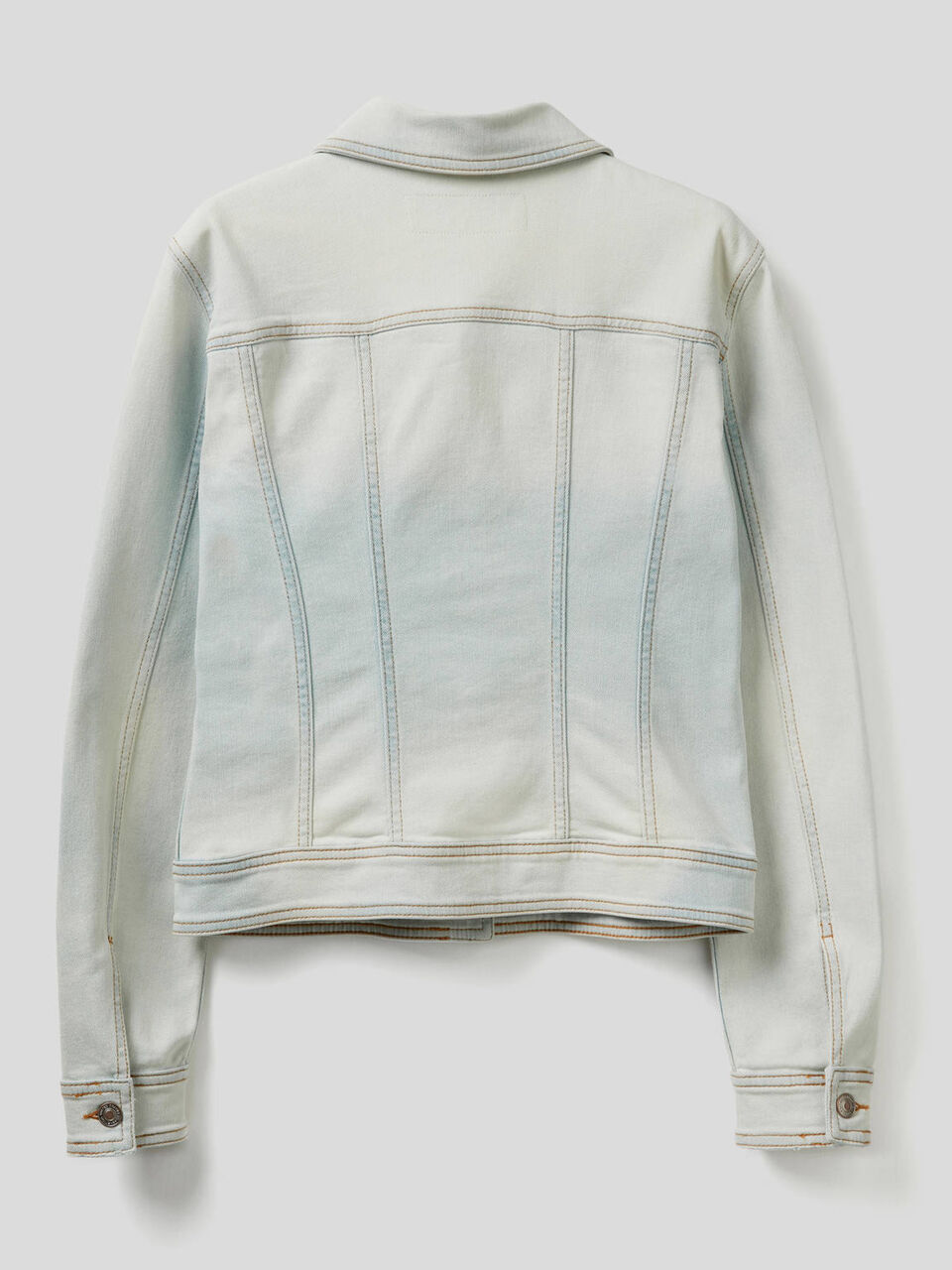 Taillierte Jeansjacke image number 2