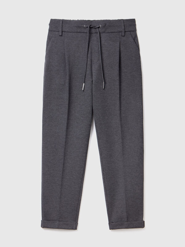 Einfarbige Hose mit Kordelzug Einfarbige Hose mit Kordelzug Damen