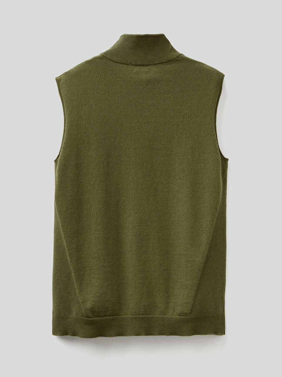 Ärmelloser Pullover in einer Cashmeremischung image number 2