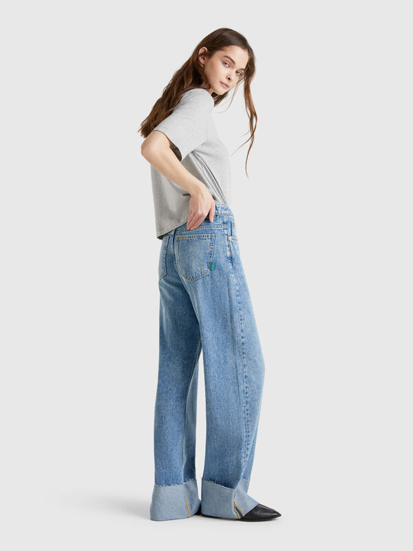 Weit geschnittene Jeans mit Bündchen Damen