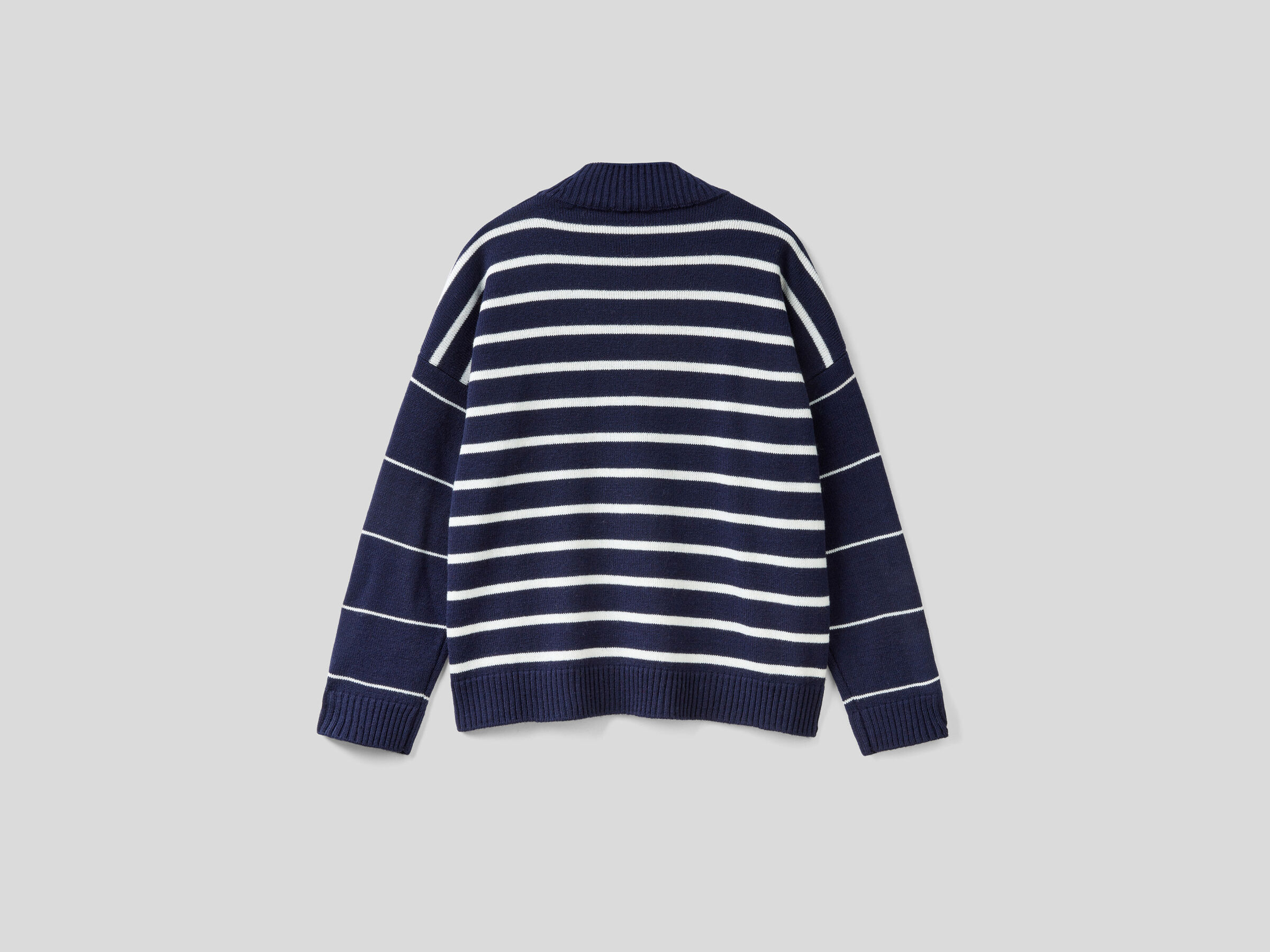 Rollkragenpullover mit Streifen image number 5