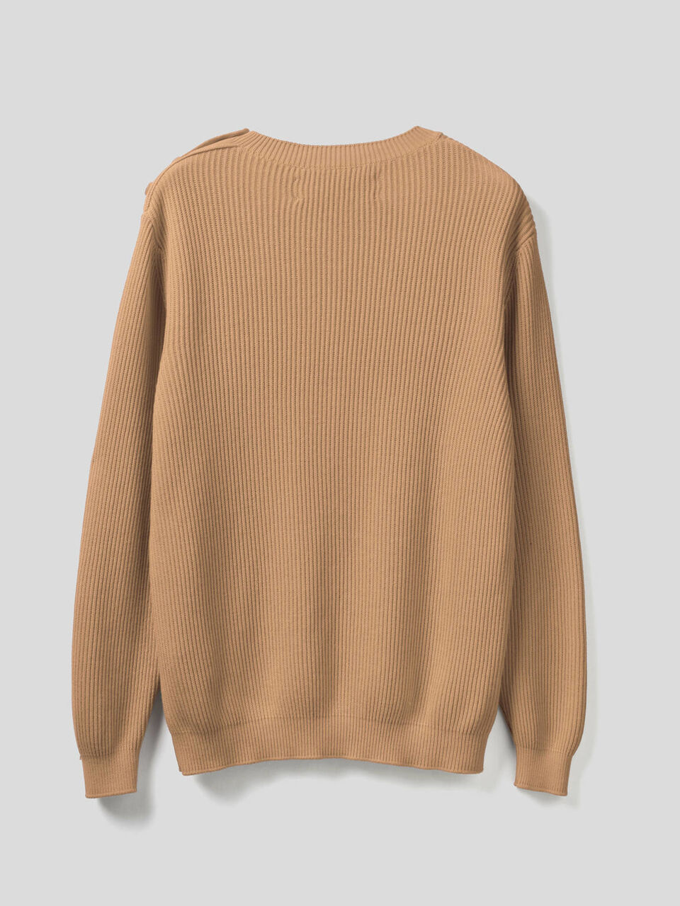 Pullover mit Knöpfen an der Schulter Herren image number 2