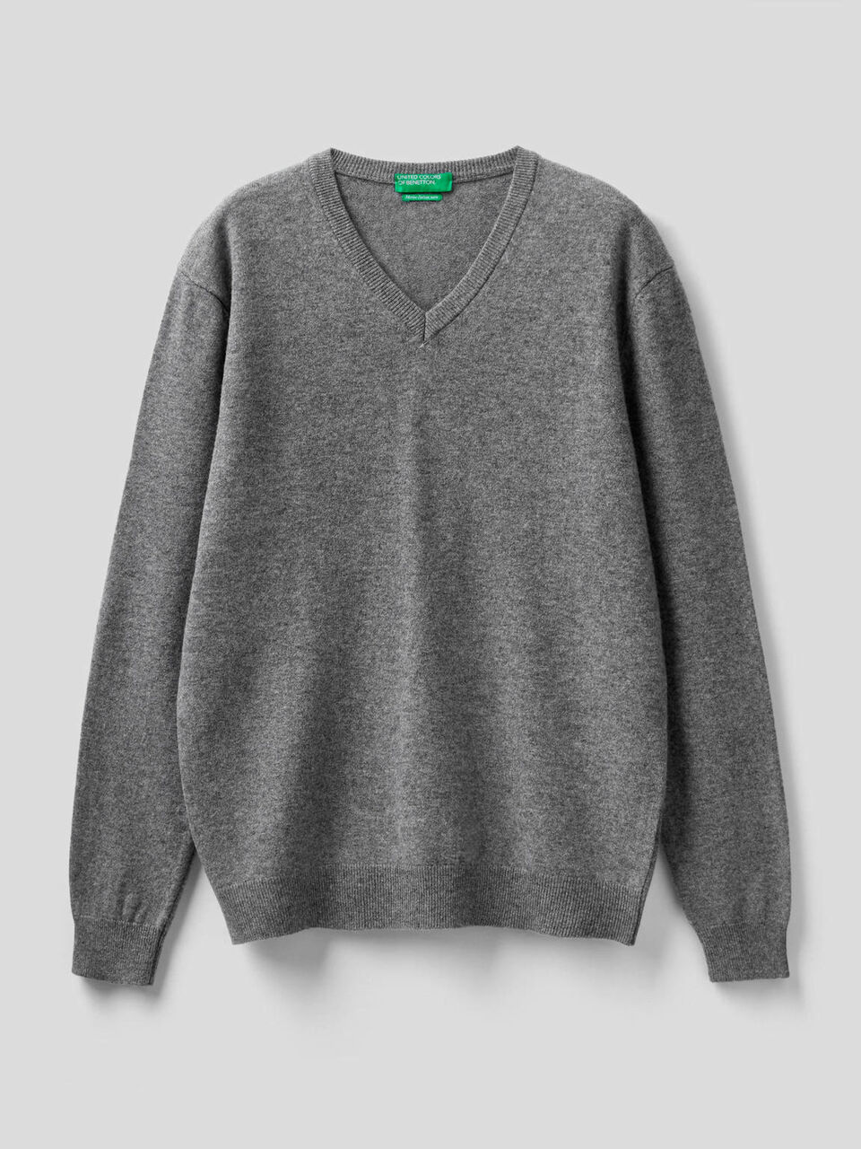 Pullover aus reiner Schurwolle mit V-Ausschnitt image number 1