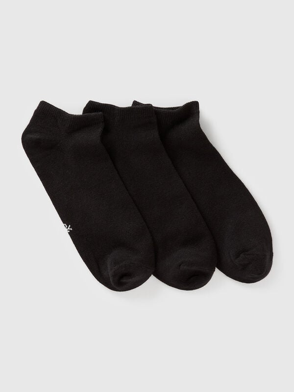 Drei Paar kurze Socken