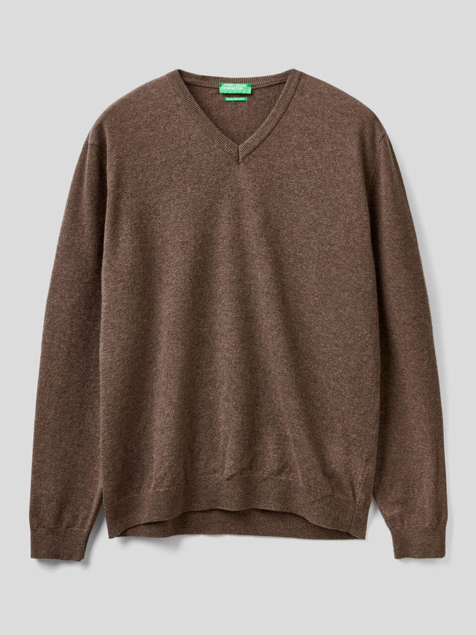 Pullover aus reiner Schurwolle mit V-Ausschnitt image number 1