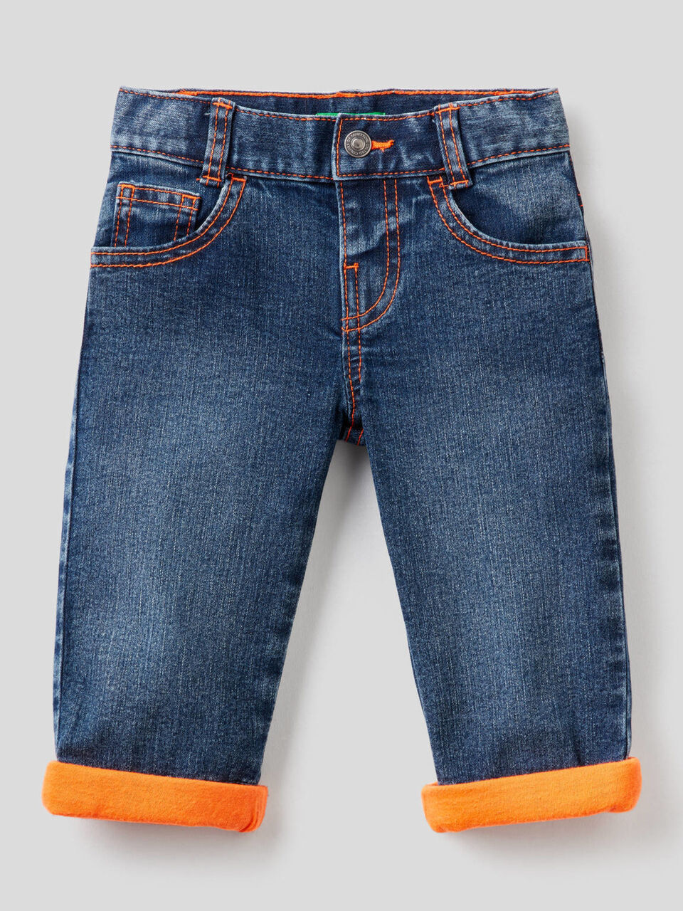 Jeans mit Neon-Details image number 1