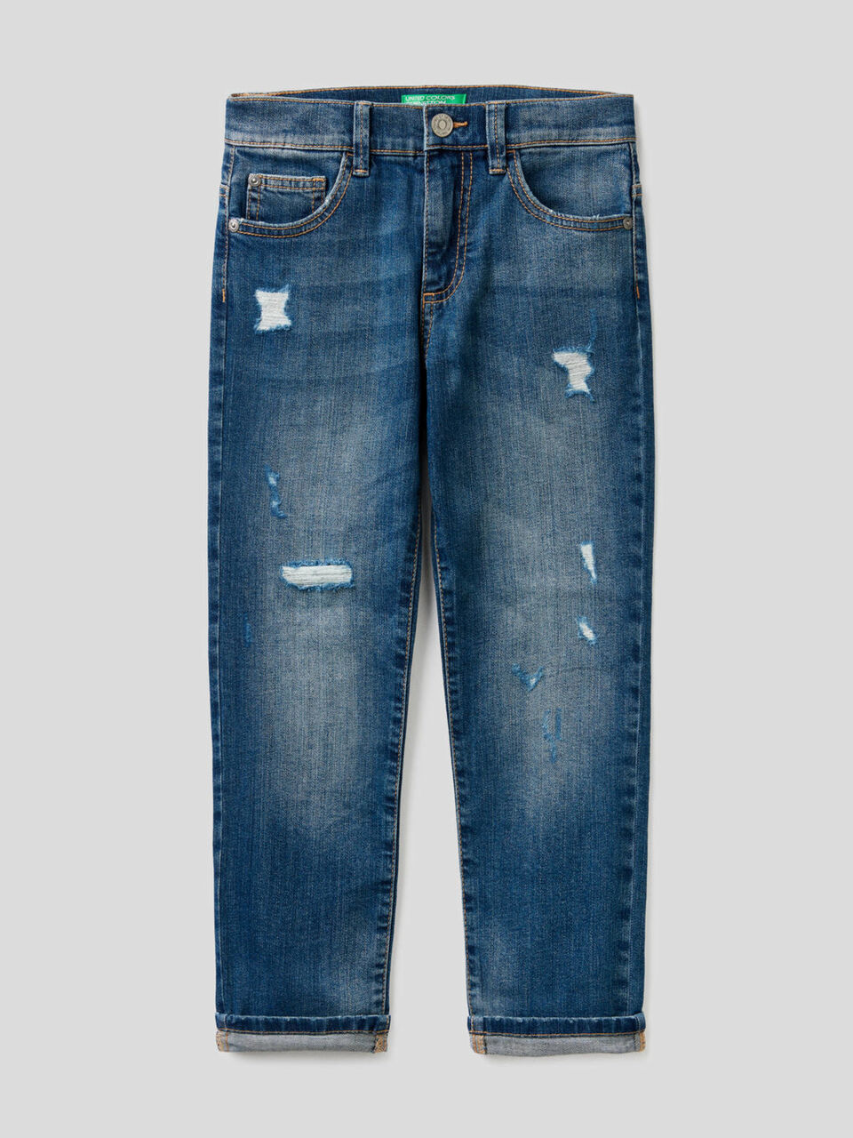 Jeans aus stretchiger Baumwolle mit Destroyed-Effekten image number 1