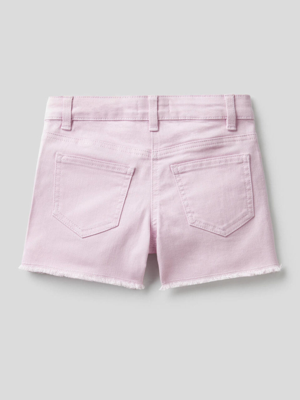 Shorts in einer stretchigen Baumwollmischung image number null