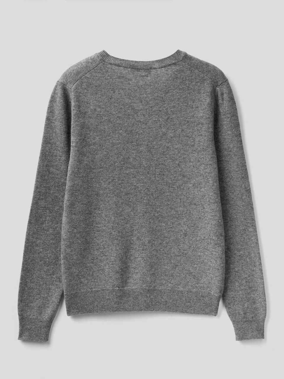 Pullover aus reiner Schurwolle mit V-Ausschnitt image number 2