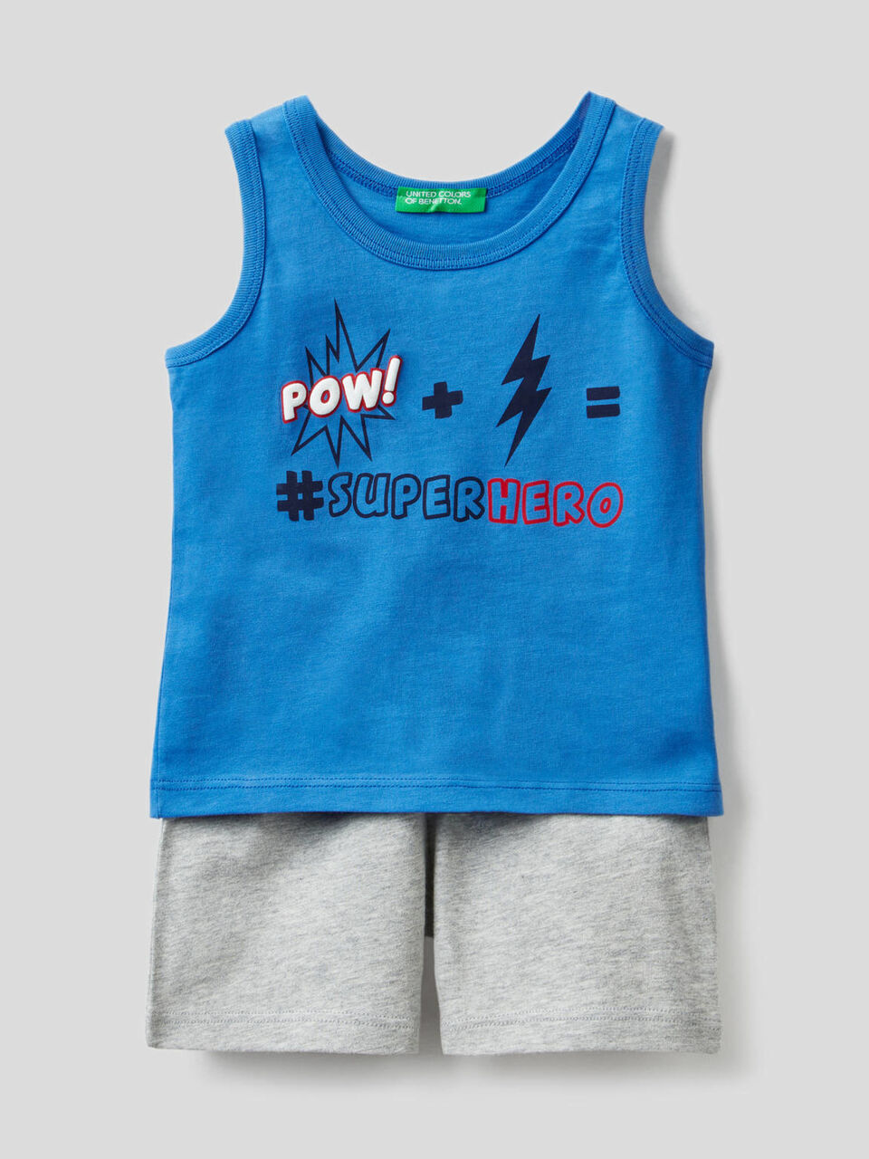 Set bestehend aus Top und Shorts image number 1