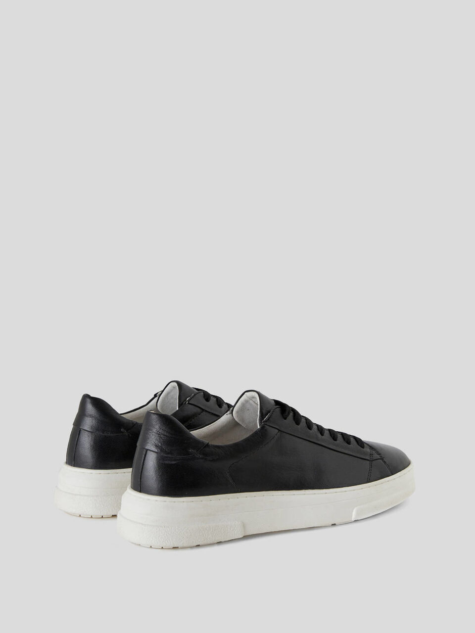 Sneakers aus echtem Leder image number 2