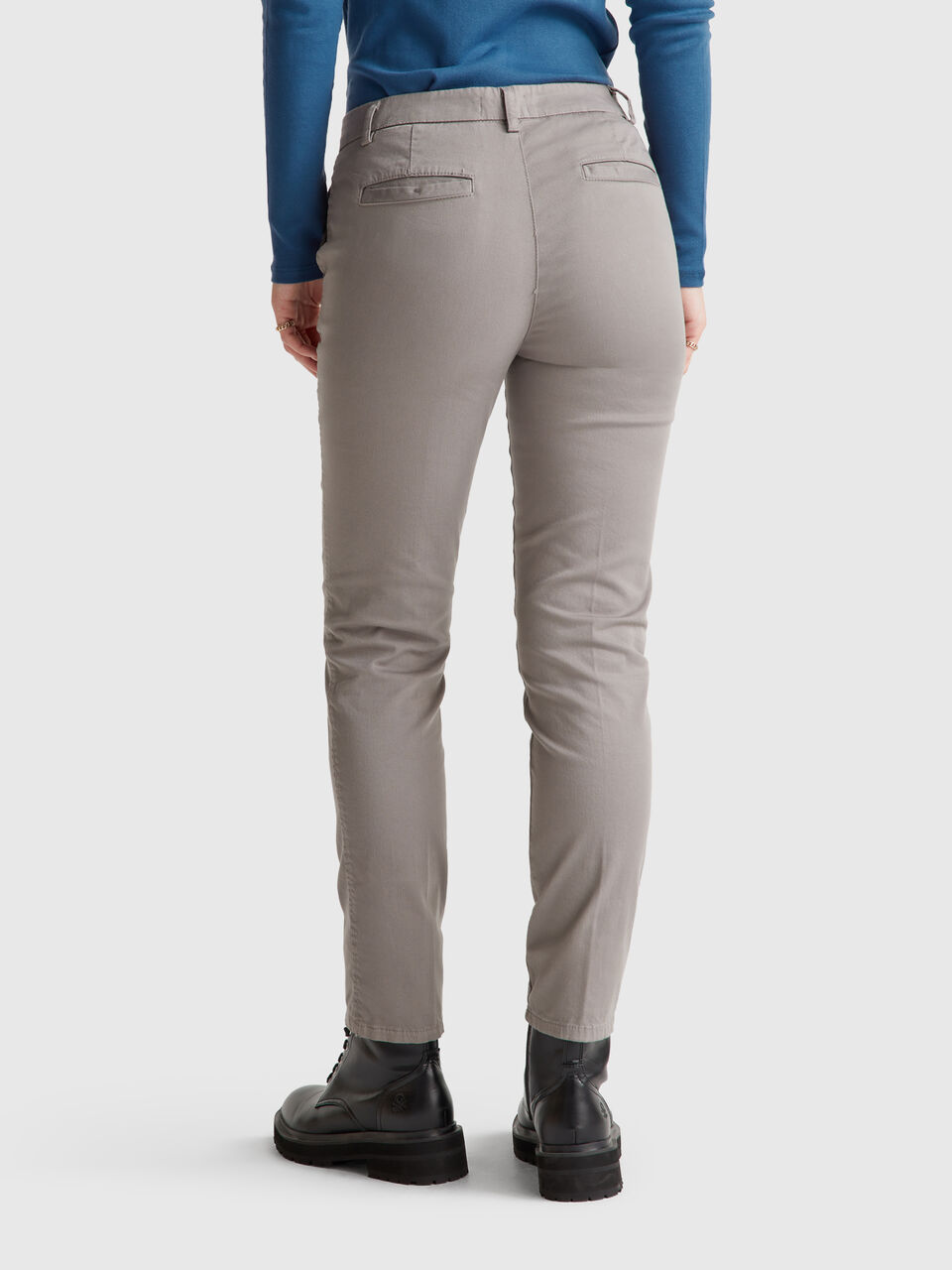 TROUSERS Damen image number null