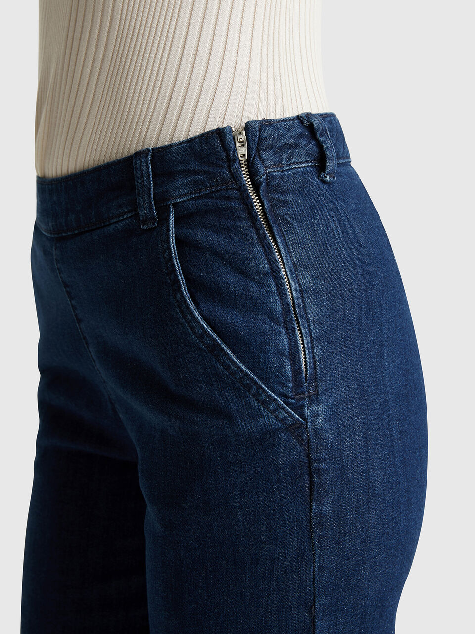 TROUSERS Damen image number null