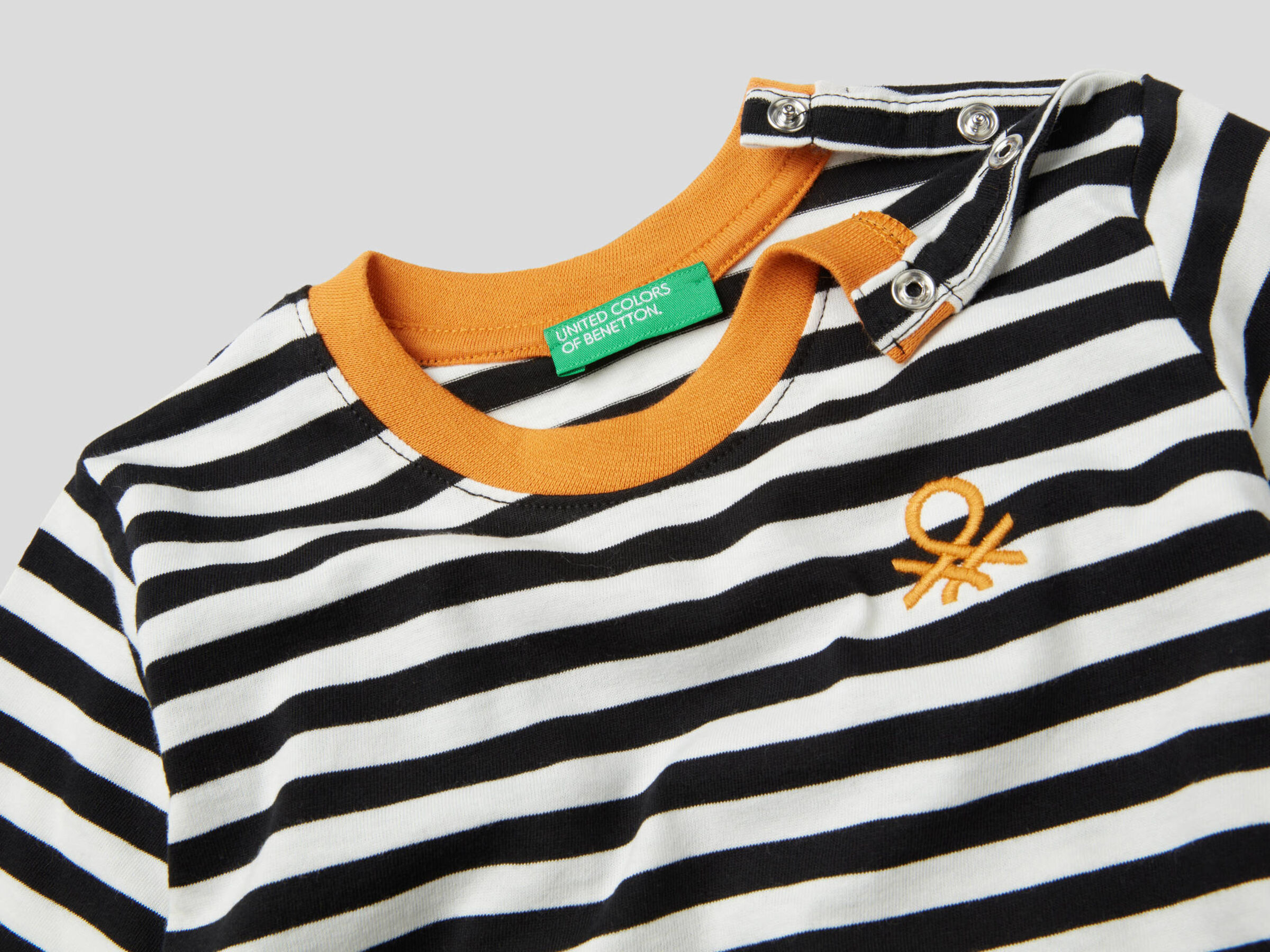 Gestreiftes T-Shirt aus Bio-Baumwolle image number null