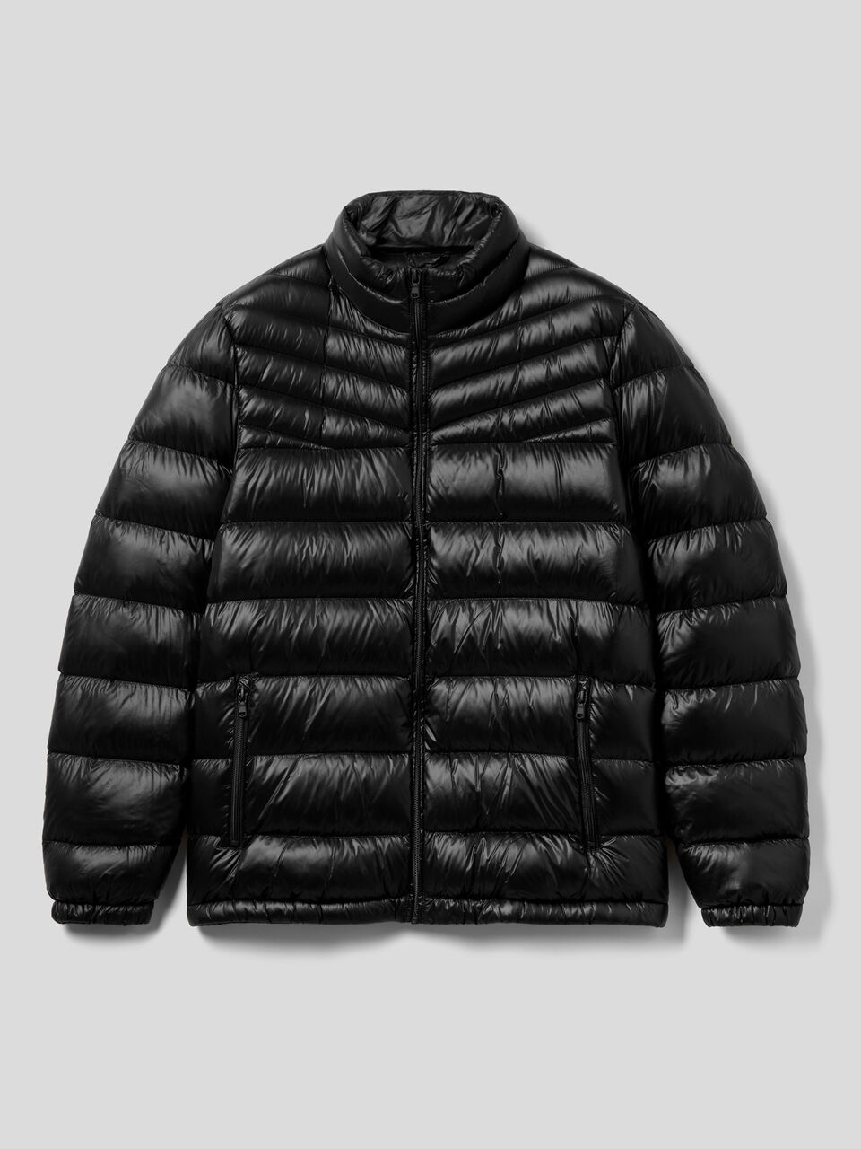 Mittelschwere Daunenjacke aus glänzendem Stoff image number 1