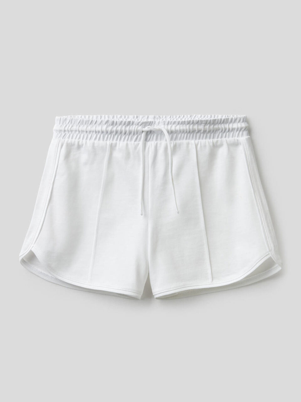 Einfarbige Shorts aus reiner Baumwolle image number 1