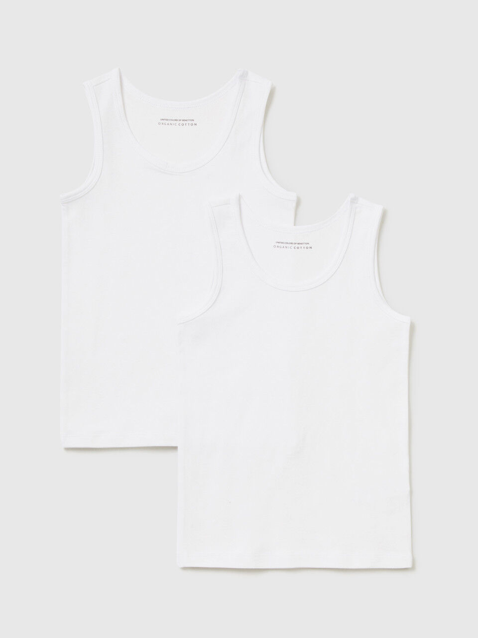 Zwei Unterhemden aus stretchiger Bio-Baumwolle