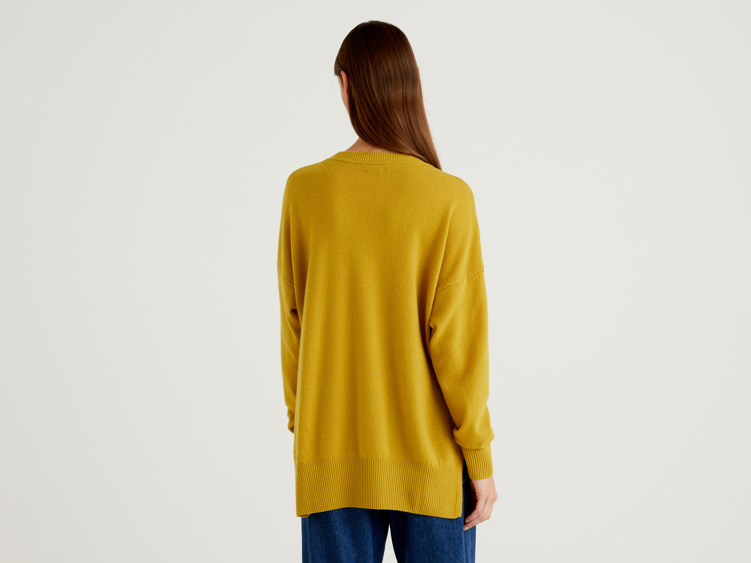 Oversize-Pullover mit Schlitzen image number 2