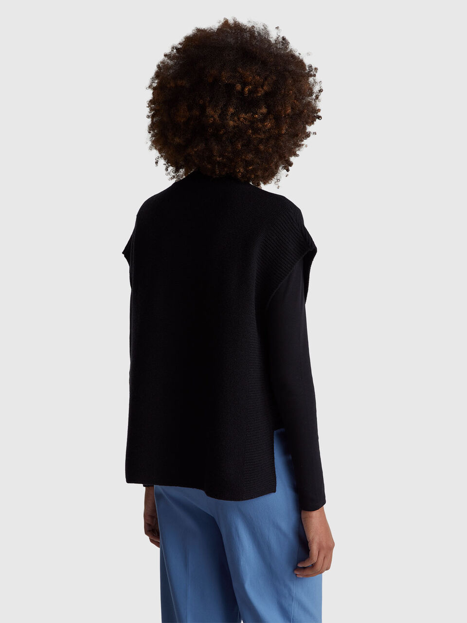 SLEEVELESS SWEATER Damen image number null