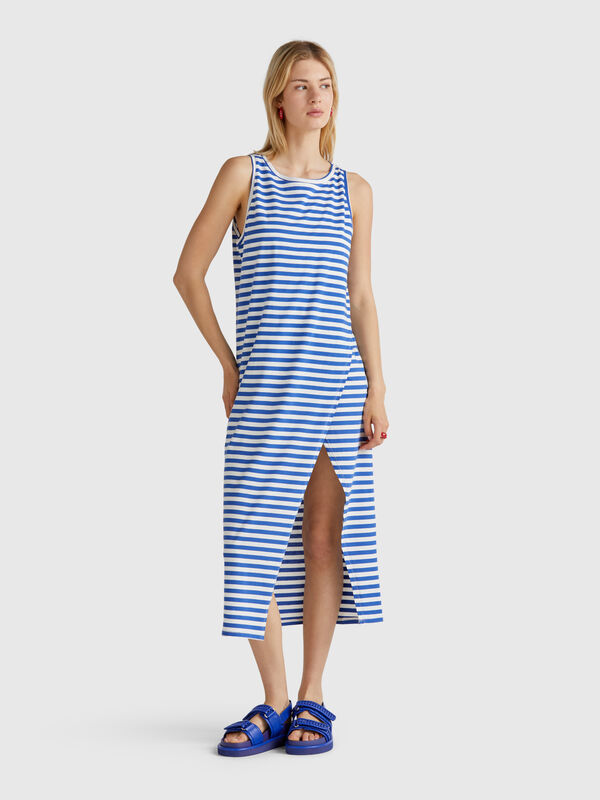 Gestreiftes Kleid mit Schlitz Damen