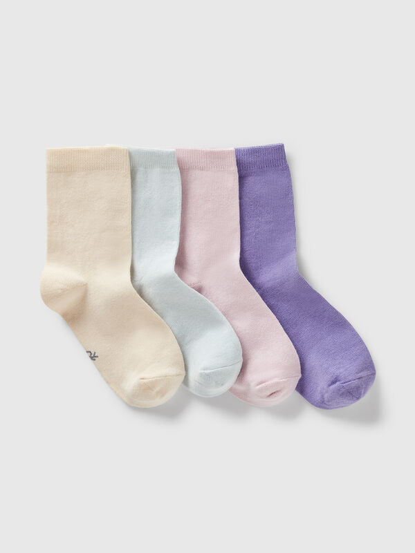 Vier Paar elastische Socken aus Baumwolle Jungen
