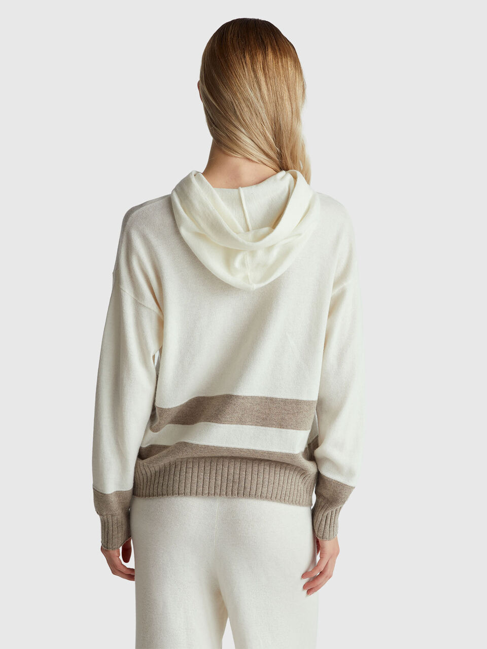 SWEATER W/HOOD Damen image number null