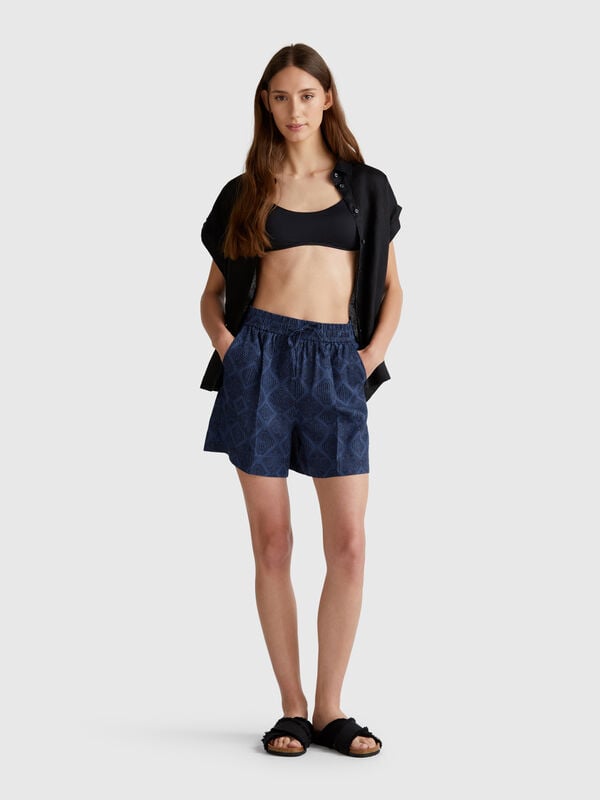 Bedruckte Leinenshorts Damen