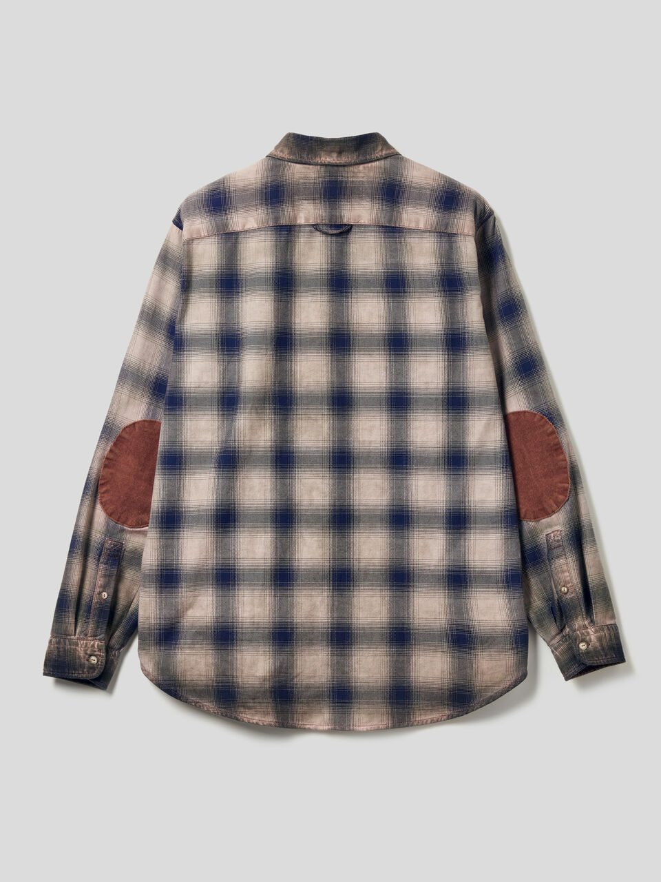 Kariertes Hemd mit Patches image number 2