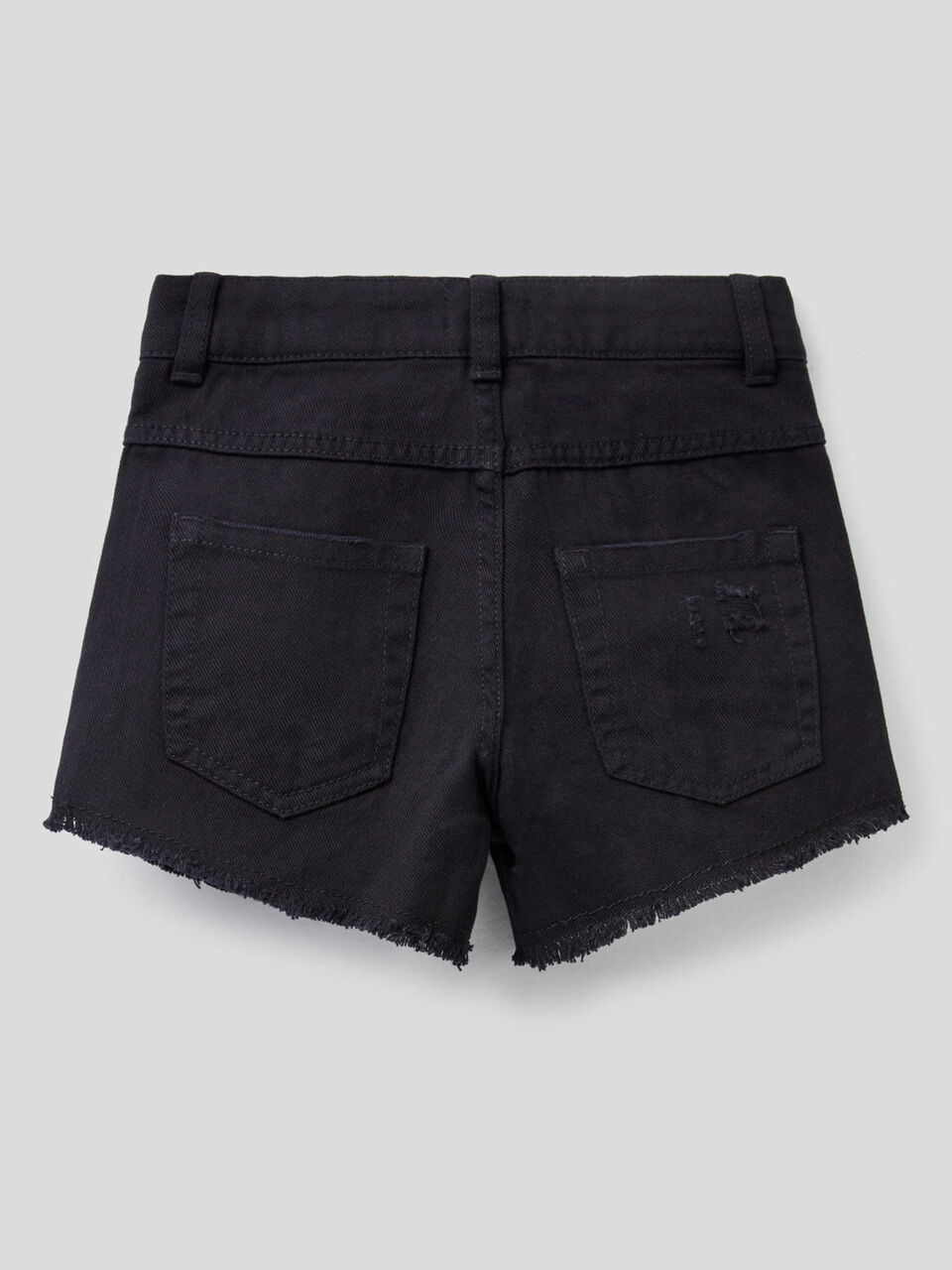 Shorts mit Used-Effekt image number 2