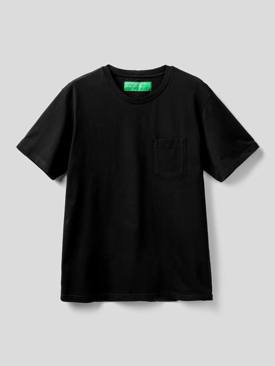 T-Shirt aus 100% Baumwolle mit Tasche image number 1