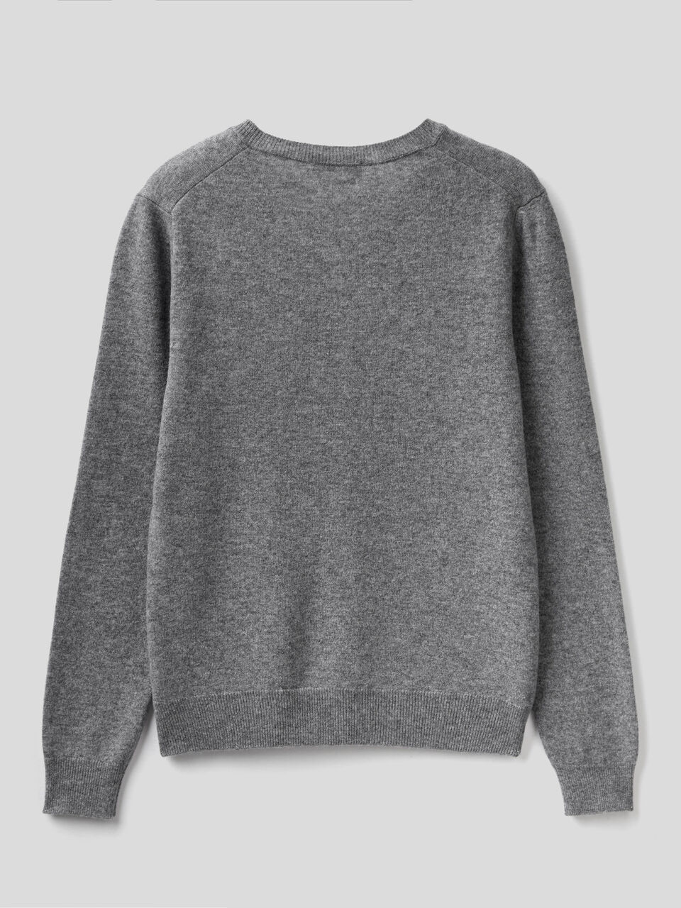 Pullover aus reiner Schurwolle mit V-Ausschnitt image number 2