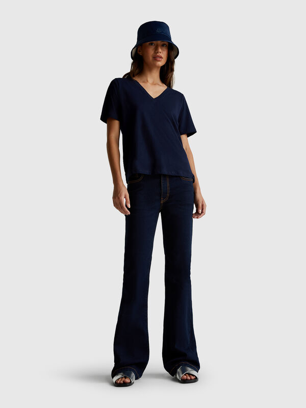 T-Shirt aus geflammter Baumwolle mit V-Ausschnitt Damen